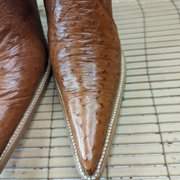 Lagarto Floral Embroidered Ostrich Cognac brown Leather side Zip Pointed… - Picture 7 of 10
